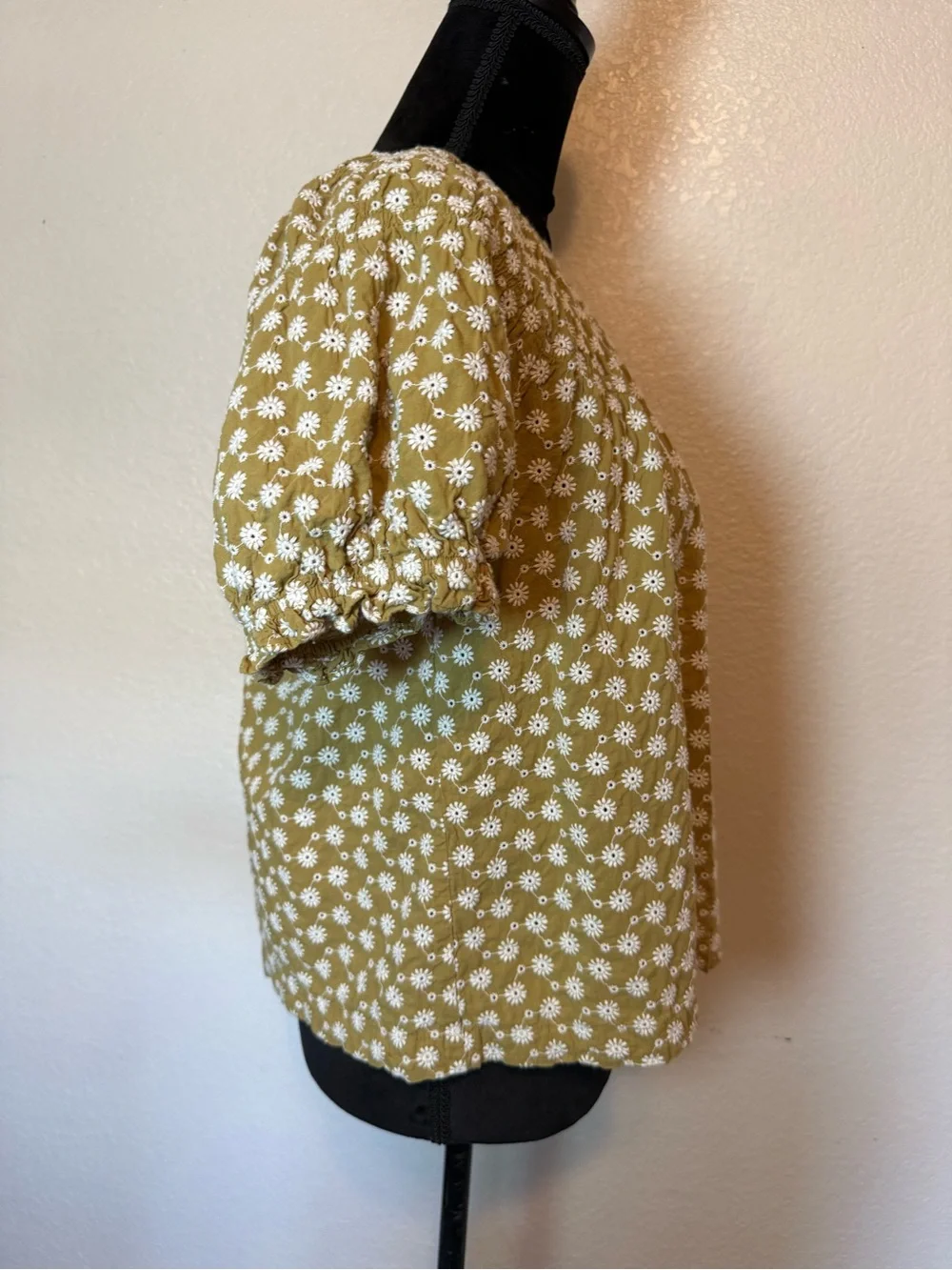 Madewell Daisy Embroidered Puff Sleeve Peasant Top Olive Green Size Medium